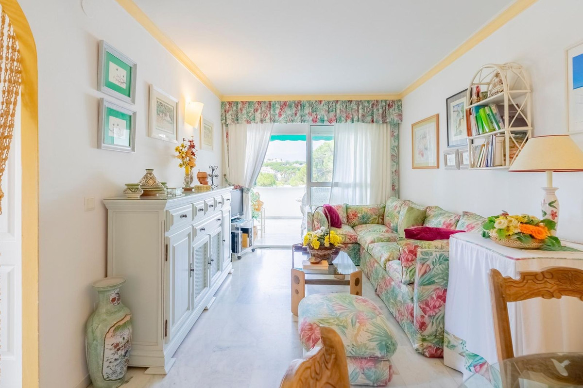 2 Bed Apartment for sale in Marbella Costa Del Sol, Málaga, Spain