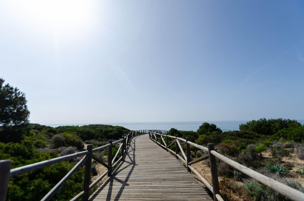 2 Bed Apartment for sale in Marbella Costa Del Sol, Málaga, Spain