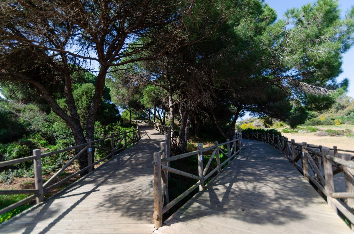 2 Bed Apartment for sale in Marbella Costa Del Sol, Málaga, Spain