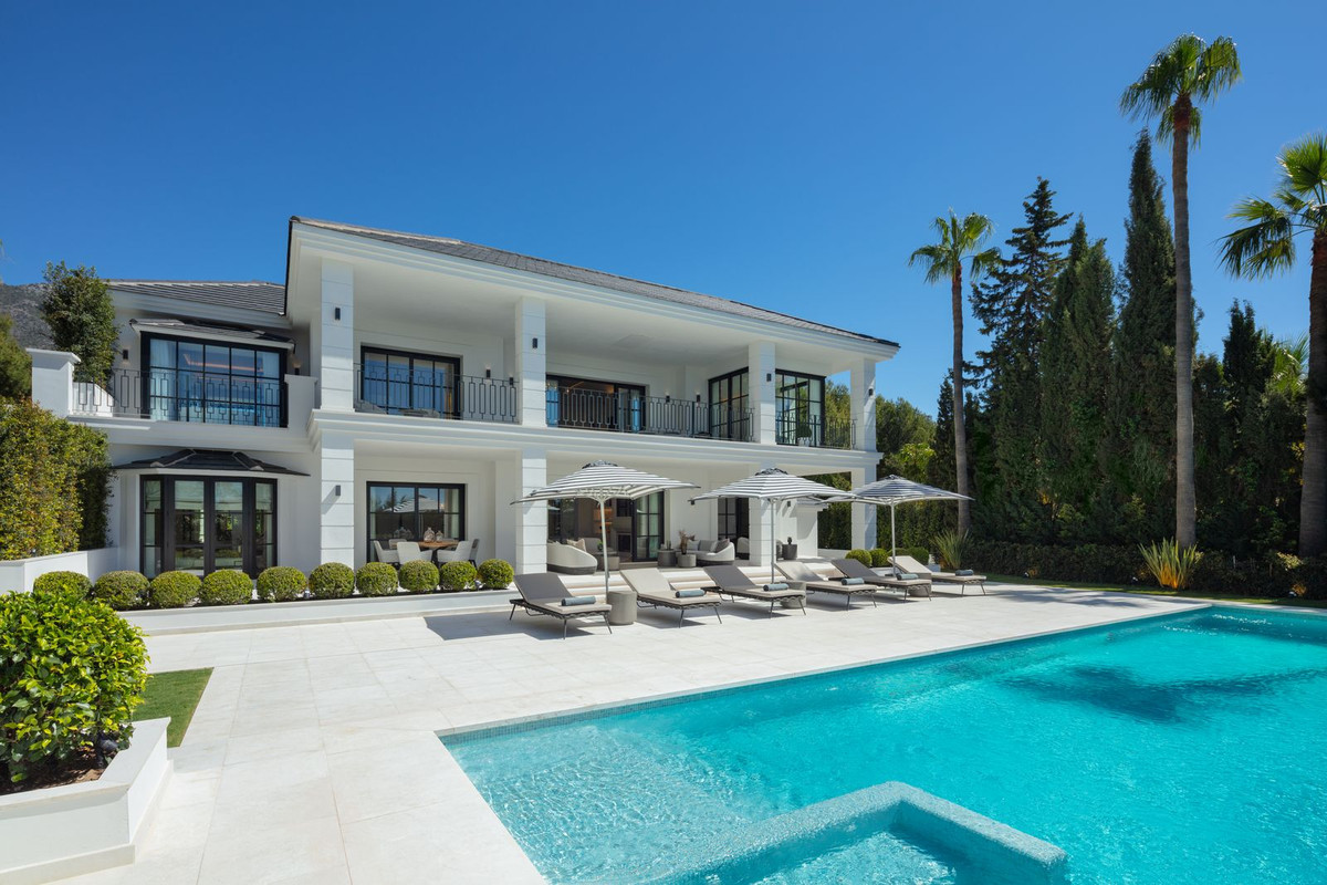Se vende Villa - Chalet de 6 dormitorios en Costa Del Sol, Málaga, España