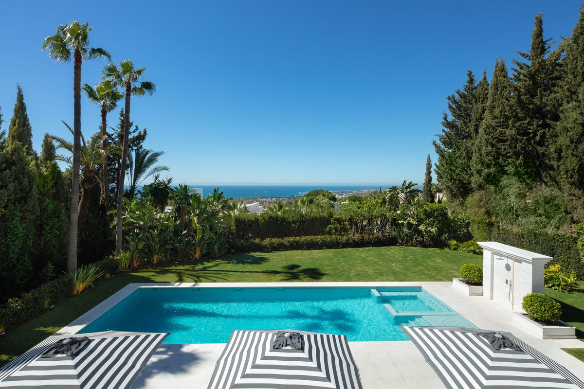 Se vende Villa - Chalet de 6 dormitorios en Costa Del Sol, Málaga, España