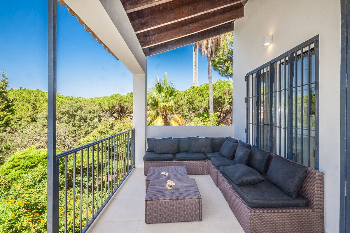Se vende Villa - Chalet de 5 dormitorios en Costa Del Sol, Málaga, España