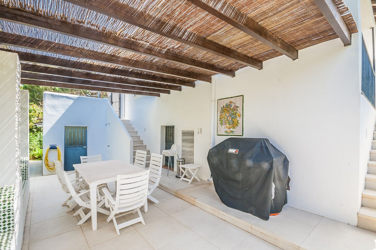 Se vende Villa - Chalet de 5 dormitorios en Costa Del Sol, Málaga, España