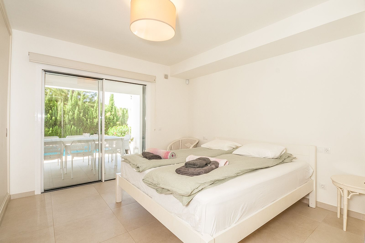 Se vende Villa - Chalet de 5 dormitorios en Costa Del Sol, Málaga, España