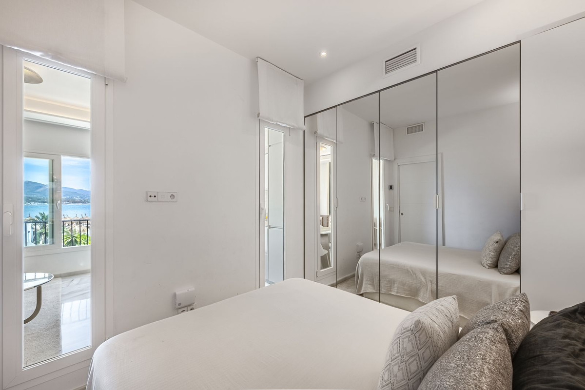 2 Bed Apartment for sale in Puerto Banús Costa Del Sol, Málaga, Spain