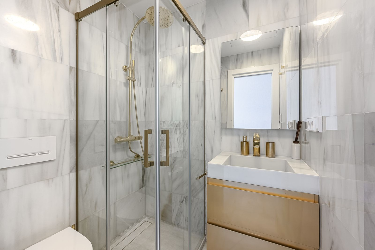 2 Bed Apartment for sale in Puerto Banús Costa Del Sol, Málaga, Spain