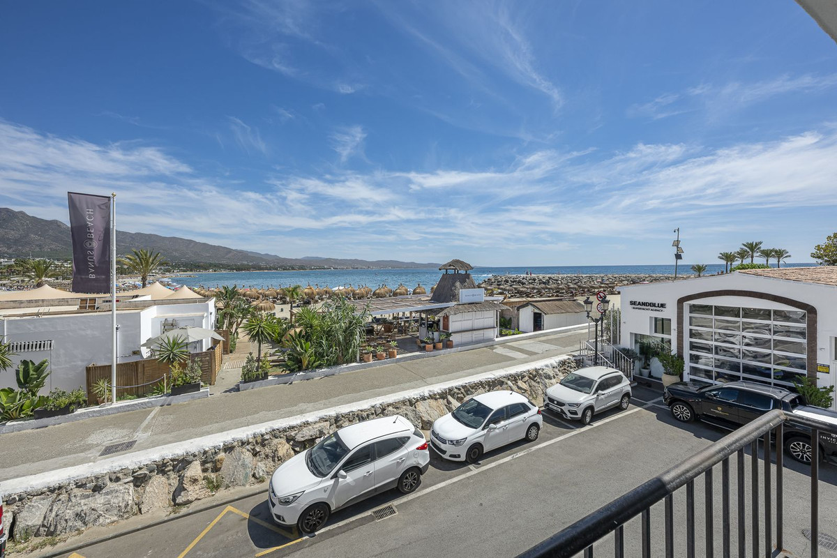 2 Bed Apartment for sale in Puerto Banús Costa Del Sol, Málaga, Spain