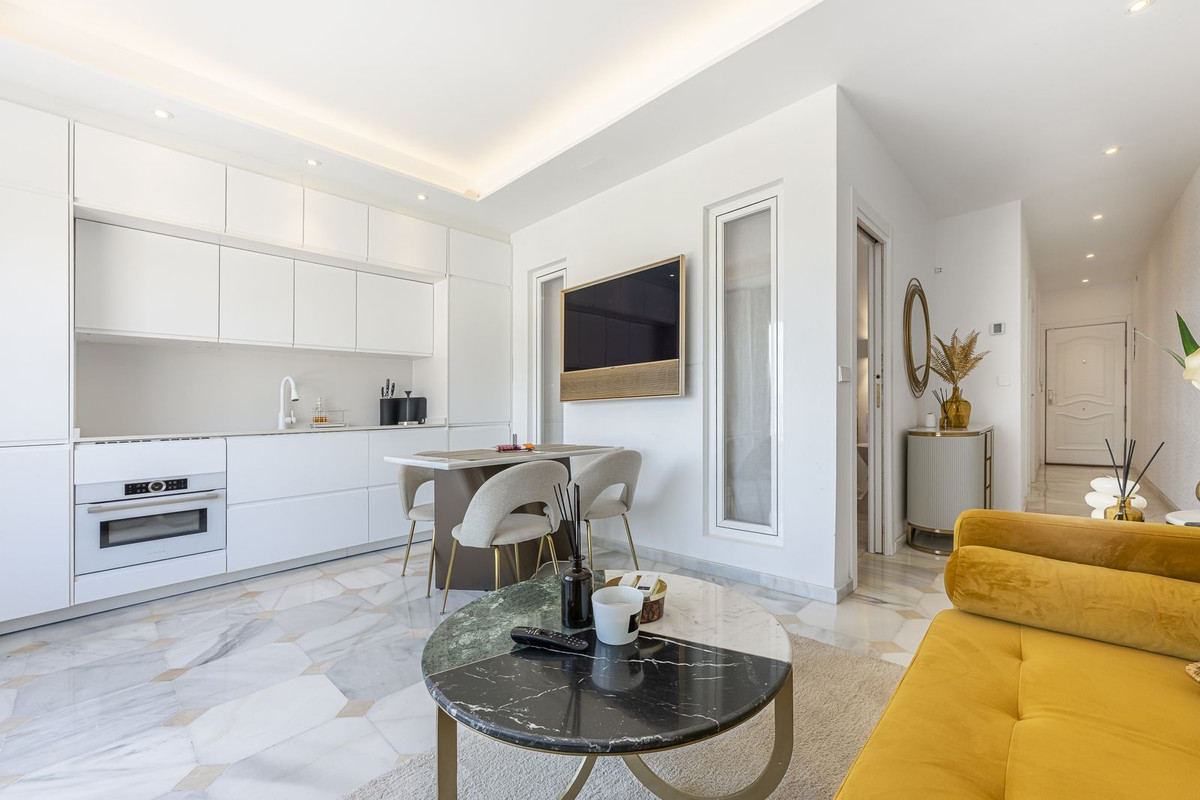 2 Bed Apartment for sale in Puerto Banús Costa Del Sol, Málaga, Spain