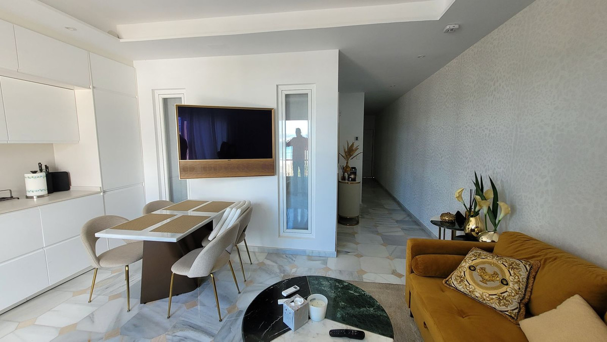 2 Bed Apartment for sale in Puerto Banús Costa Del Sol, Málaga, Spain
