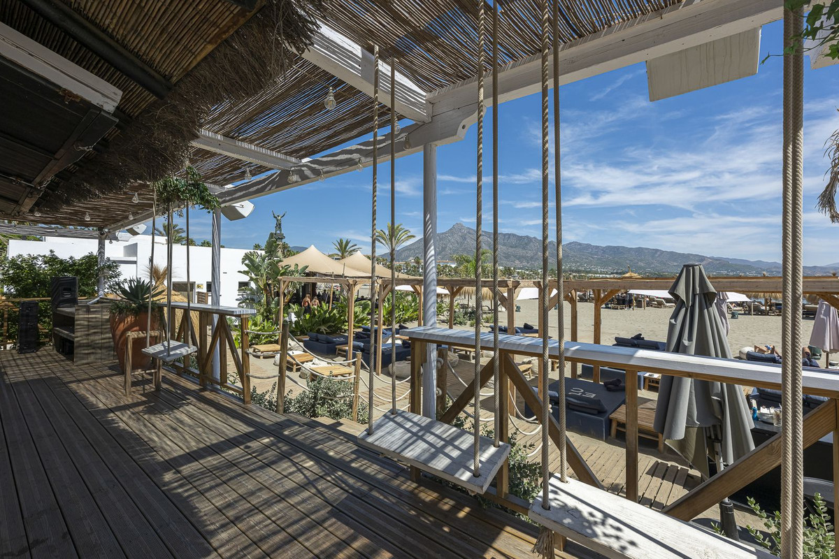 2 Bed Apartment for sale in Puerto Banús Costa Del Sol, Málaga, Spain