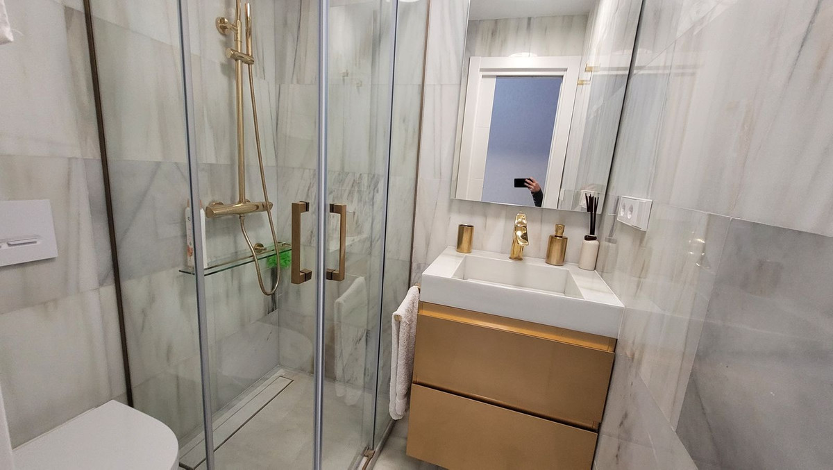 2 Bed Apartment for sale in Puerto Banús Costa Del Sol, Málaga, Spain