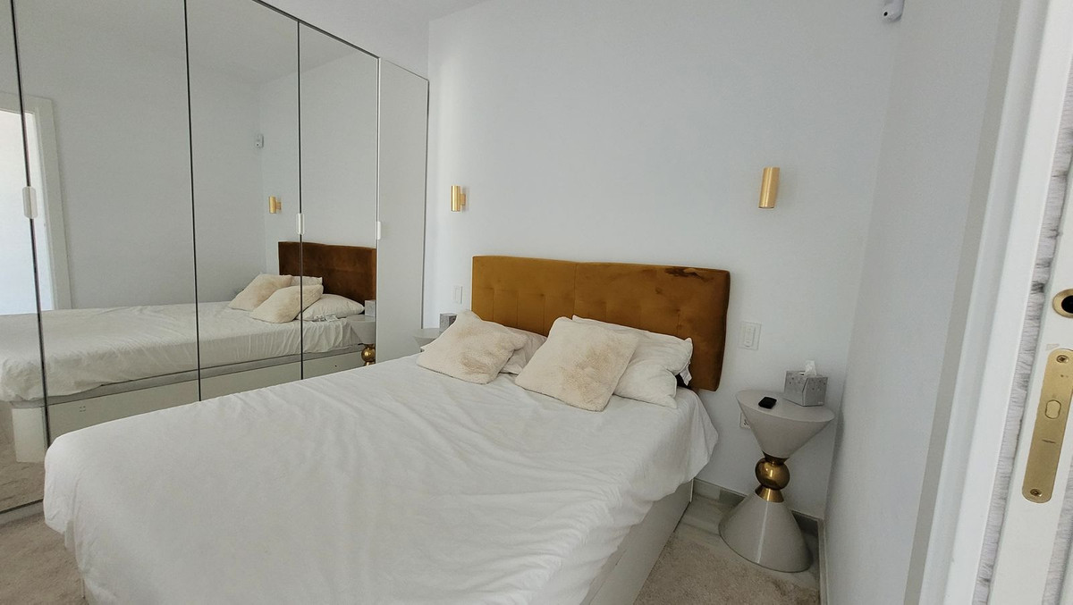 2 Bed Apartment for sale in Puerto Banús Costa Del Sol, Málaga, Spain