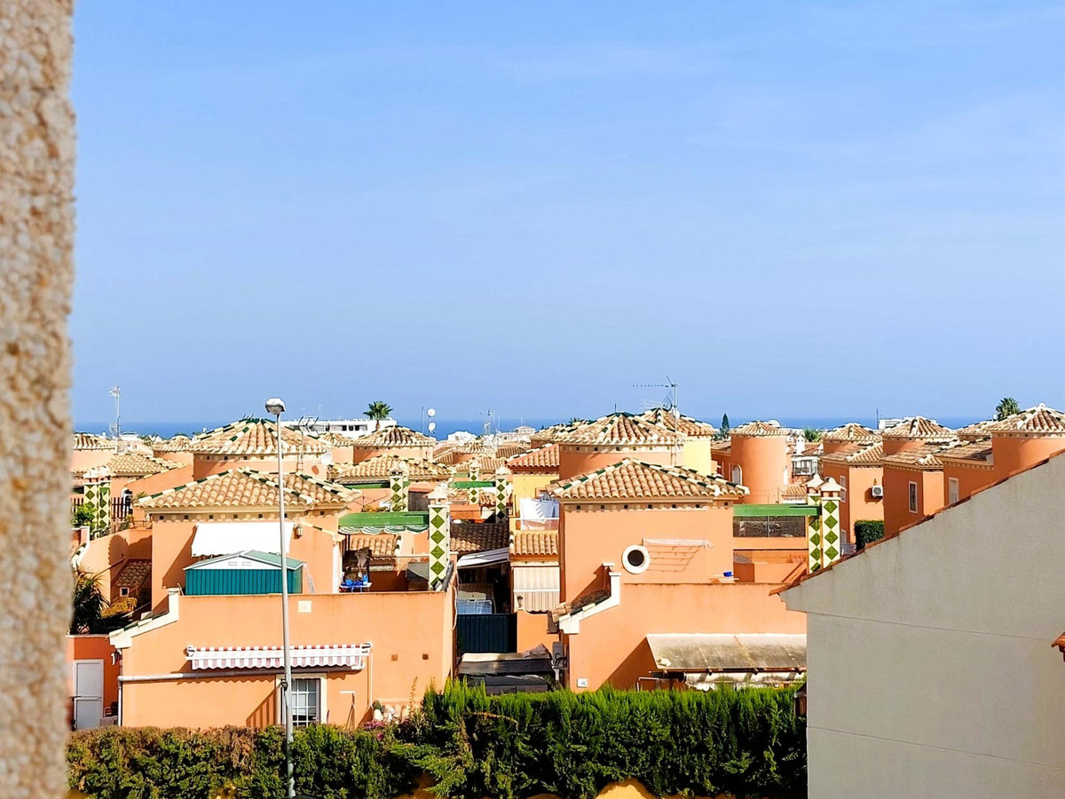 Se vende Bungalow de 2 dormitorios en Costa Blanca, Alicante, España