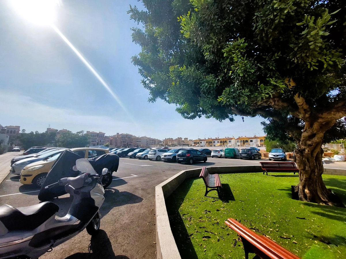 Se vende Bungalow de 2 dormitorios en Costa Blanca, Alicante, España