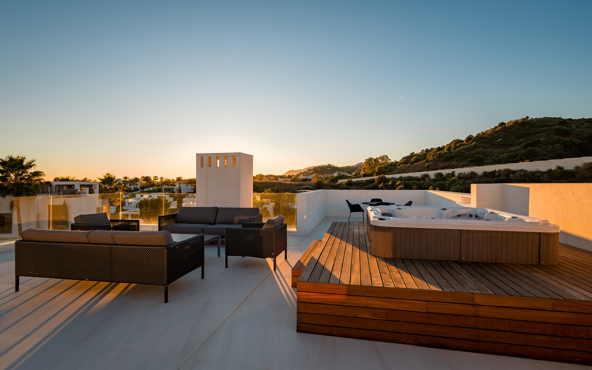 Se vende Villa - Chalet de 7 dormitorios en Costa Del Sol, Málaga, España