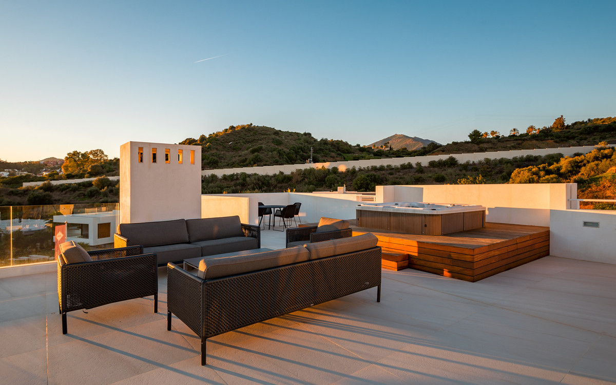 Se vende Villa - Chalet de 7 dormitorios en Costa Del Sol, Málaga, España