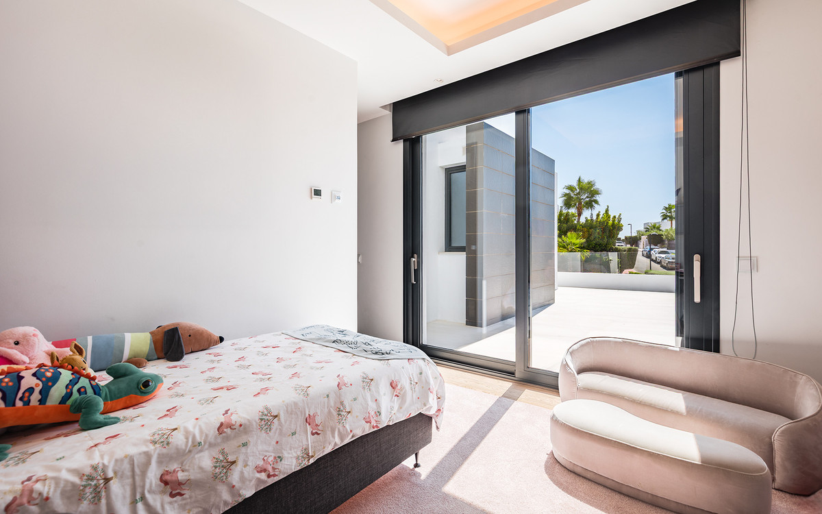 Se vende Villa - Chalet de 7 dormitorios en Costa Del Sol, Málaga, España