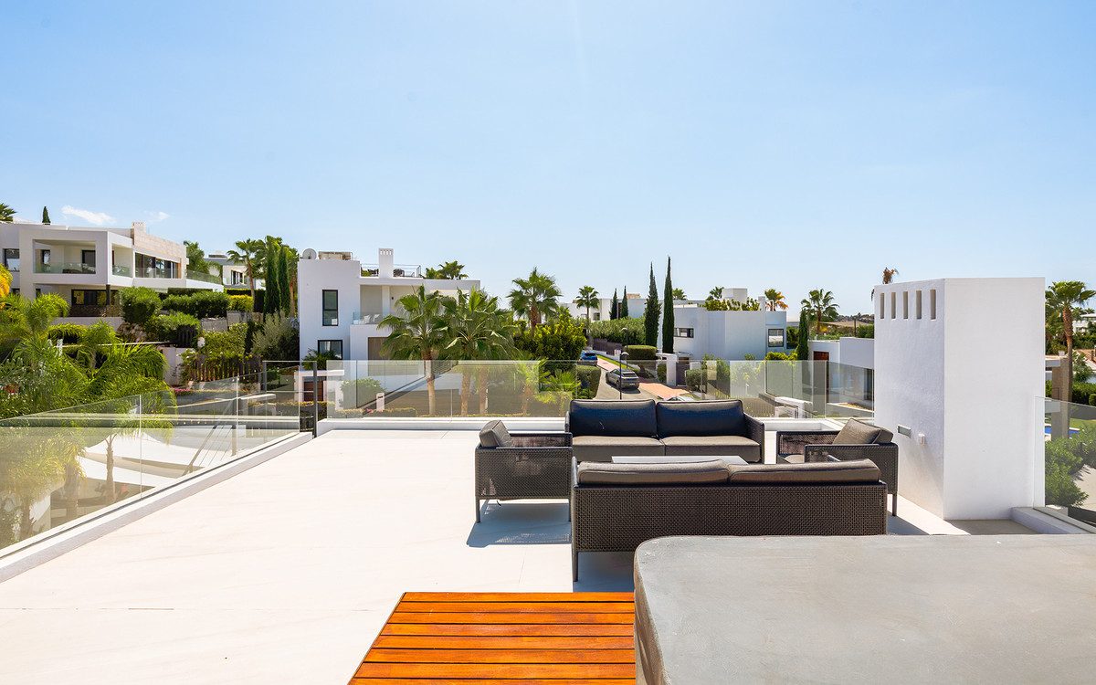 Se vende Villa - Chalet de 7 dormitorios en Costa Del Sol, Málaga, España