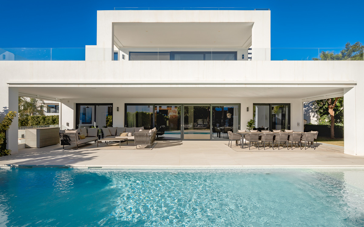 Se vende Villa - Chalet de 7 dormitorios en Costa Del Sol, Málaga, España