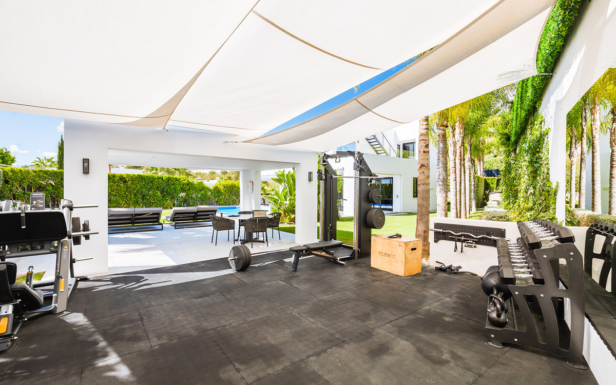 Se vende Villa - Chalet de 7 dormitorios en Costa Del Sol, Málaga, España
