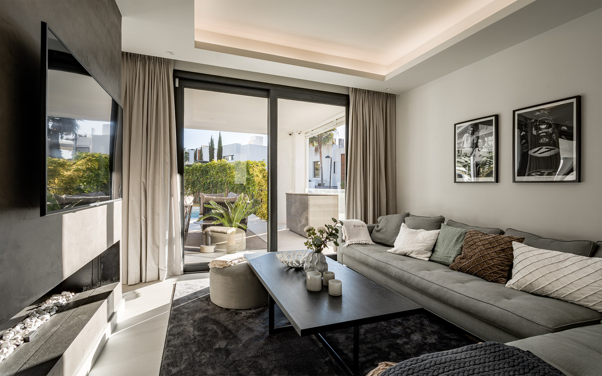 Se vende Villa - Chalet de 7 dormitorios en Costa Del Sol, Málaga, España