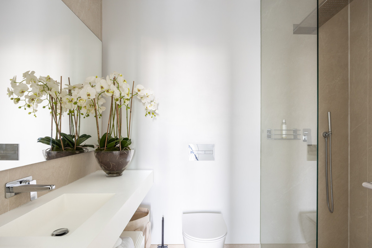 2 Bed Apartment for sale in La Quinta Costa Del Sol, Málaga, Spain