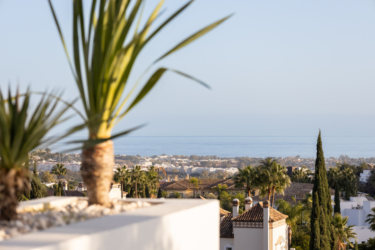 2 Bed Apartment for sale in La Quinta Costa Del Sol, Málaga, Spain