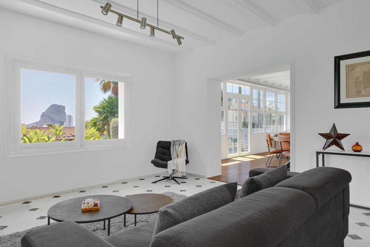 6 Bed Townhouse for sale in Calpe Costa Blanca, Alicante, Spain