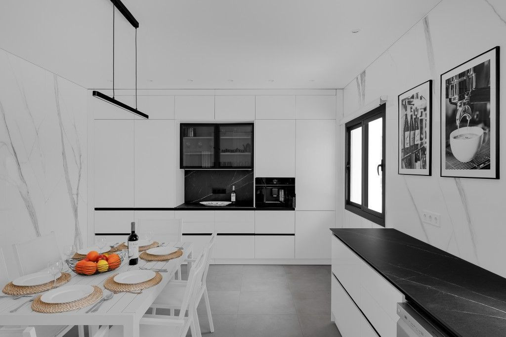 6 Bed Townhouse for sale in Calpe Costa Blanca, Alicante, Spain