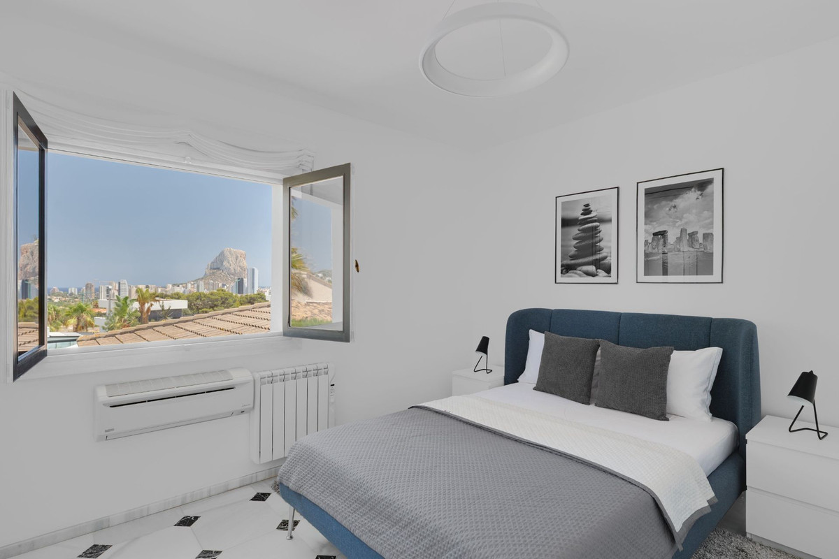6 Bed Townhouse for sale in Calpe Costa Blanca, Alicante, Spain