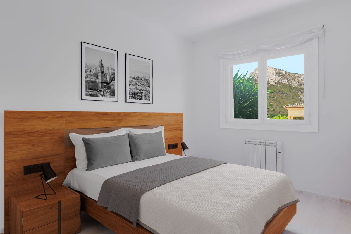 6 Bed Townhouse for sale in Calpe Costa Blanca, Alicante, Spain