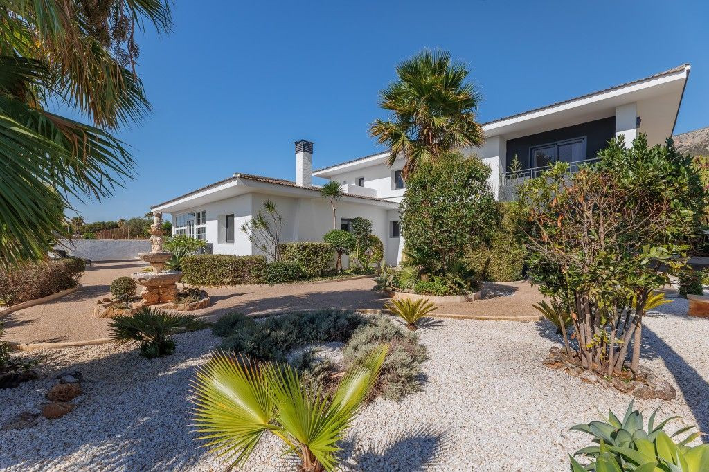 6 Bed Townhouse for sale in Calpe Costa Blanca, Alicante, Spain