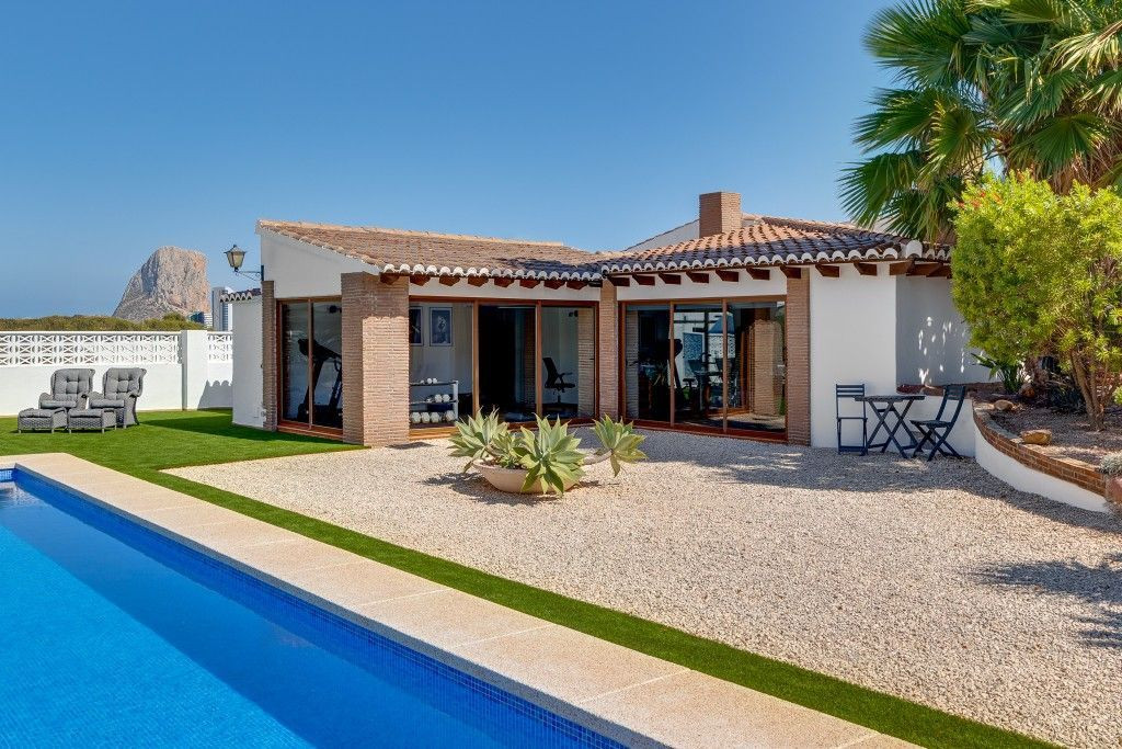 6 Bed Townhouse for sale in Calpe Costa Blanca, Alicante, Spain