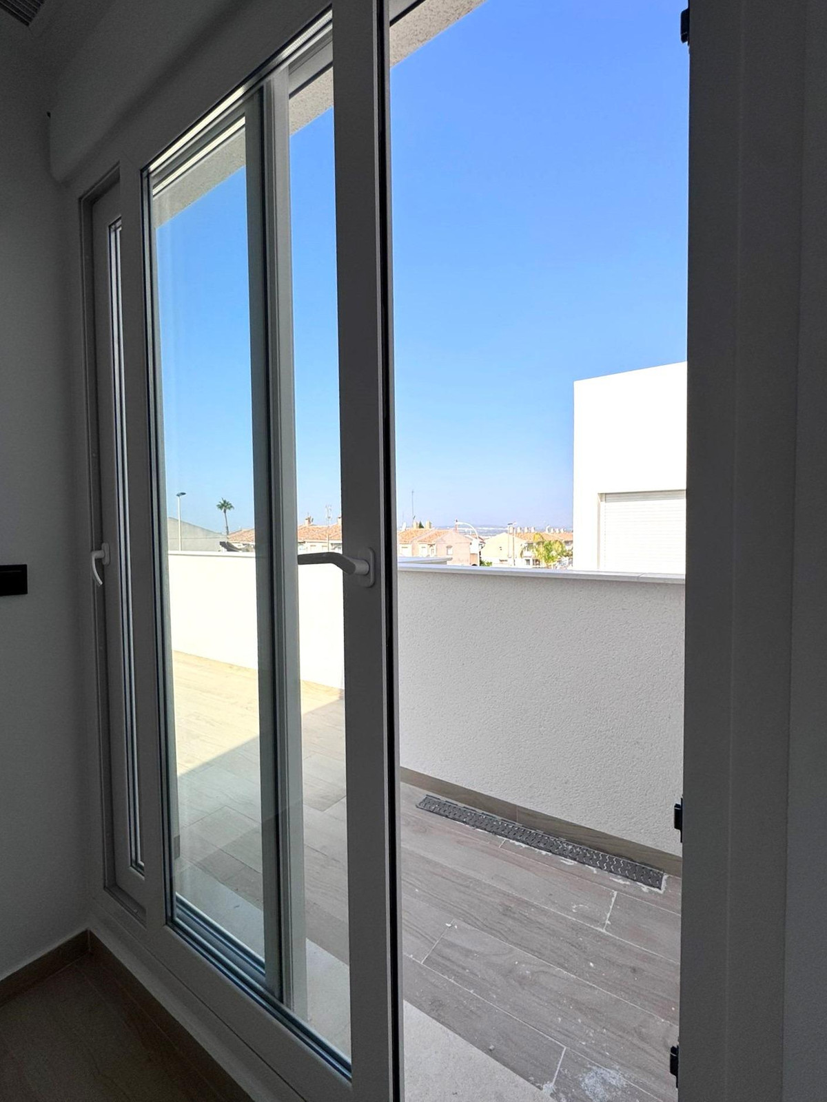 Se vende Villa - Chalet de 3 dormitorios en Costa Blanca, Alicante, España