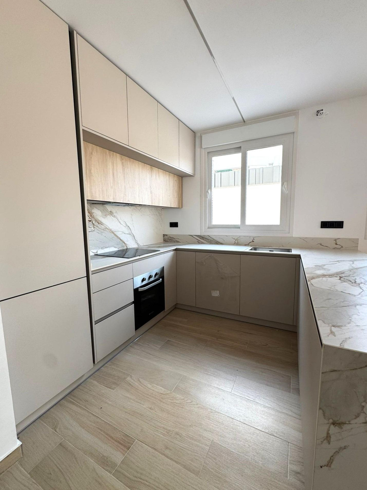 Se vende Villa - Chalet de 3 dormitorios en Costa Blanca, Alicante, España