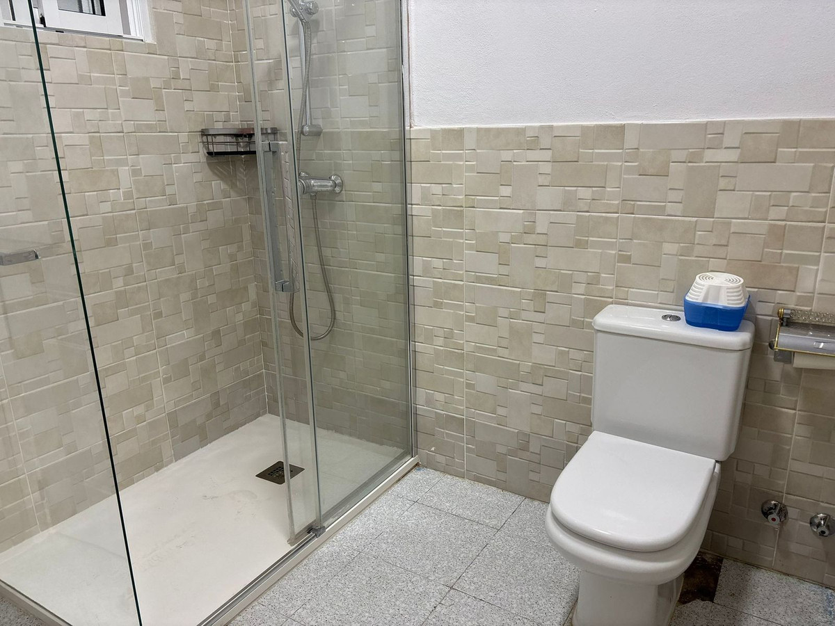 Se vende Pareada de 4 dormitorios en Costa Del Sol, Cadiz, España