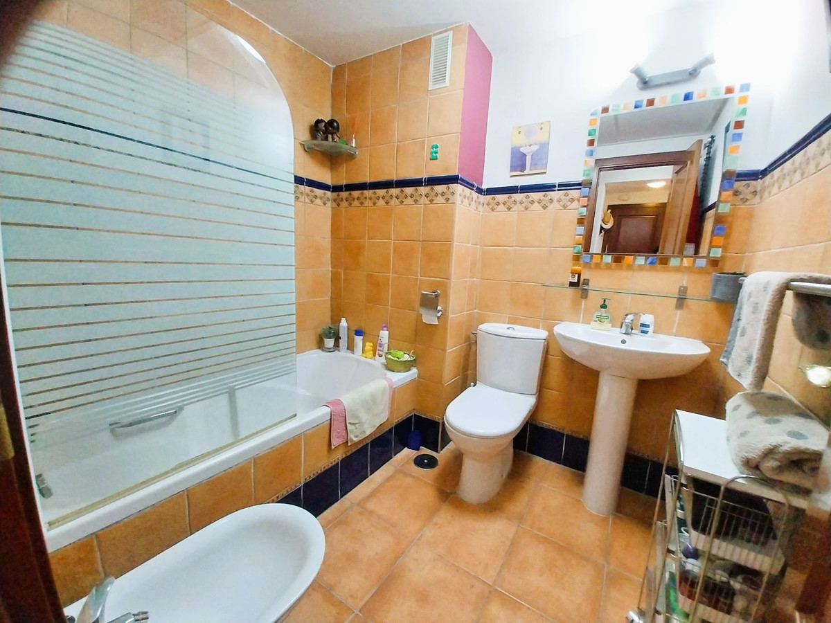 2 Bed Apartment for sale in Calahonda Costa Del Sol, Málaga, Spain