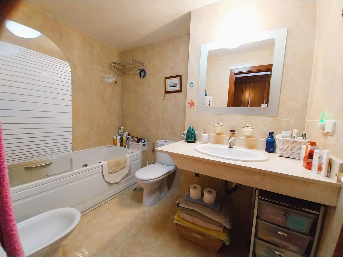 2 Bed Apartment for sale in Calahonda Costa Del Sol, Málaga, Spain