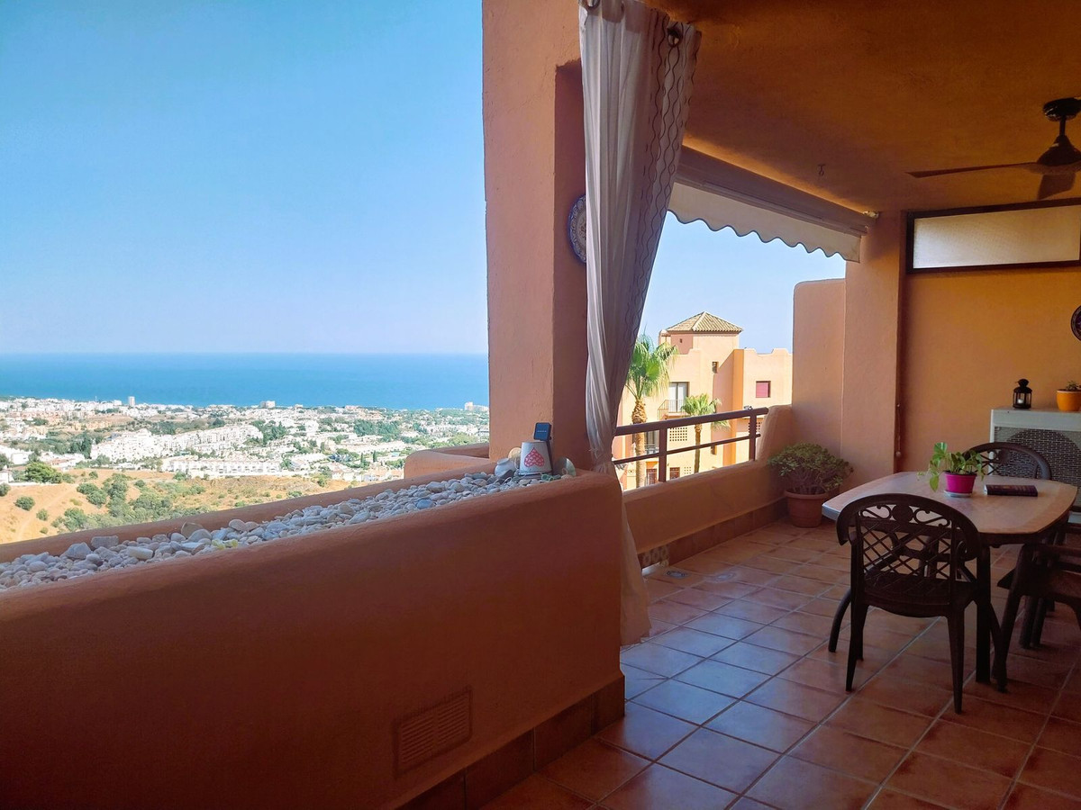 2 Bed Apartment for sale in Calahonda Costa Del Sol, Málaga, Spain