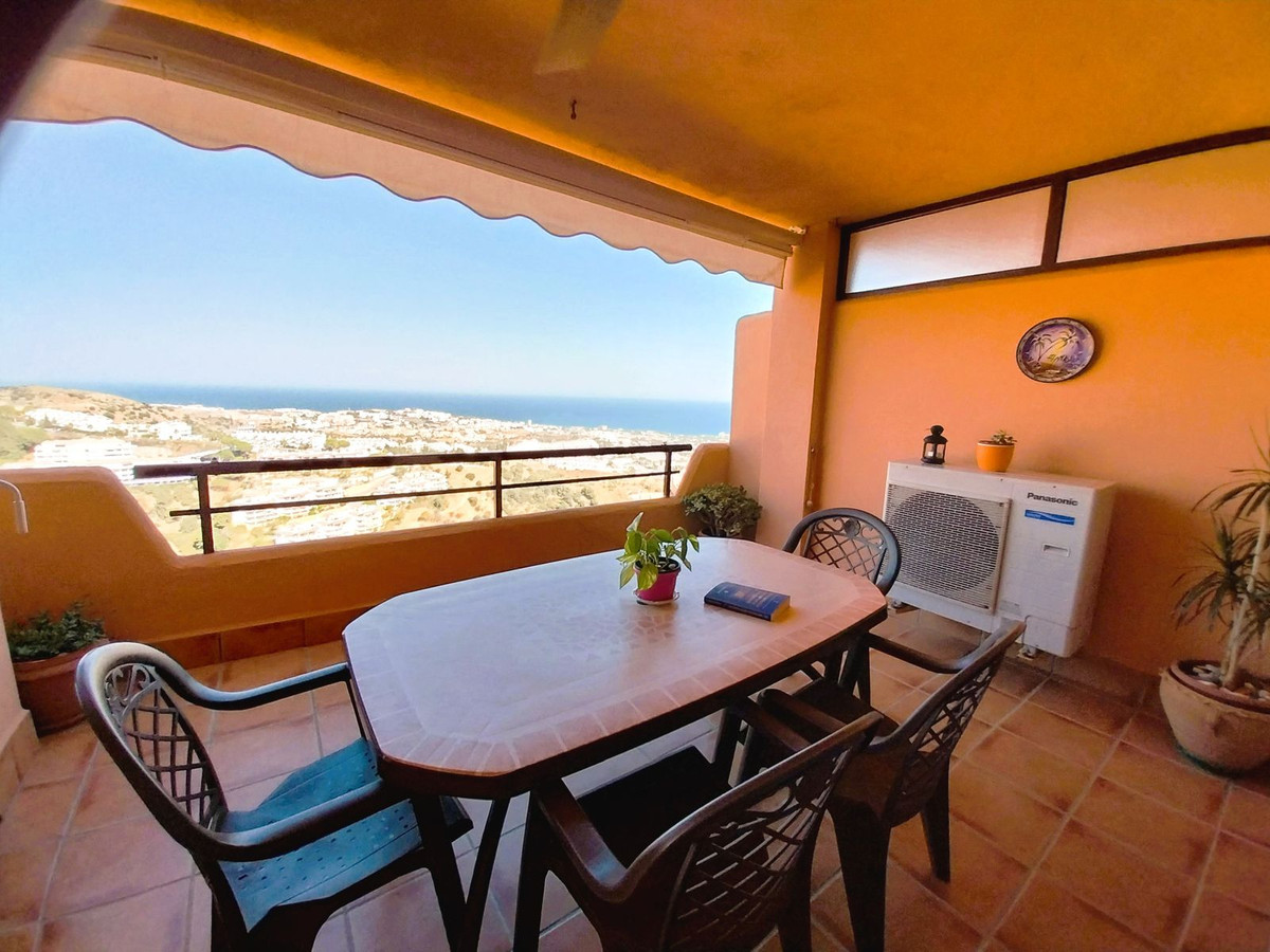 2 Bed Apartment for sale in Calahonda Costa Del Sol, Málaga, Spain