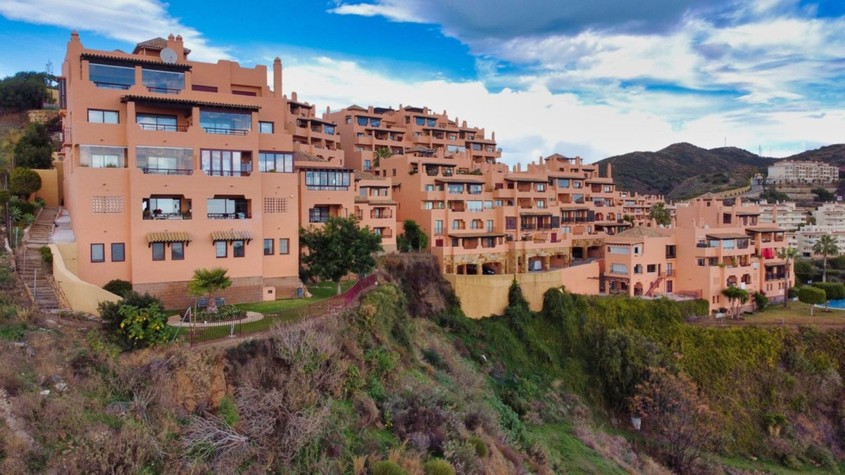 2 Bed Apartment for sale in Calahonda Costa Del Sol, Málaga, Spain