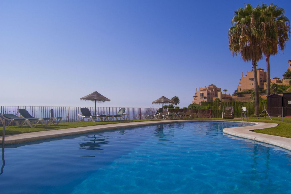 2 Bed Apartment for sale in Calahonda Costa Del Sol, Málaga, Spain