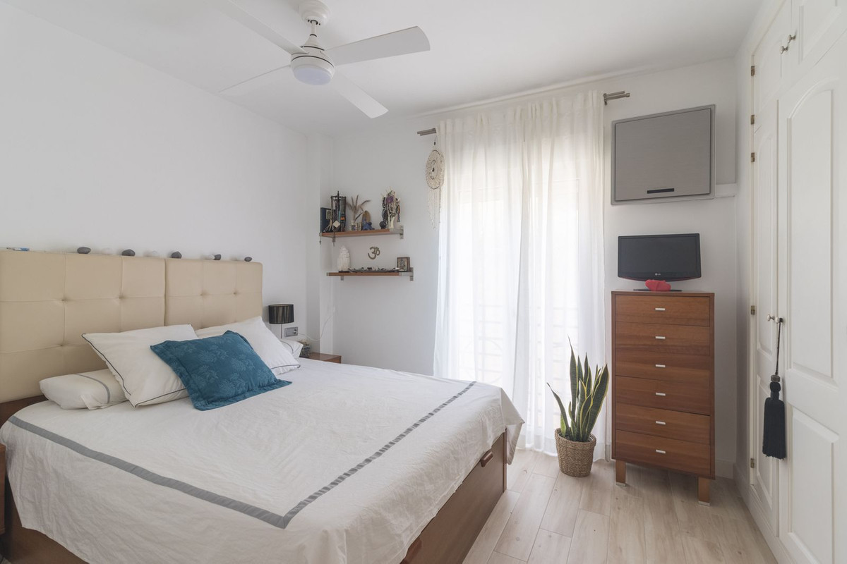 Se vende Apartamento Planta Media de 3 dormitorios en Costa Del Sol, Málaga, España