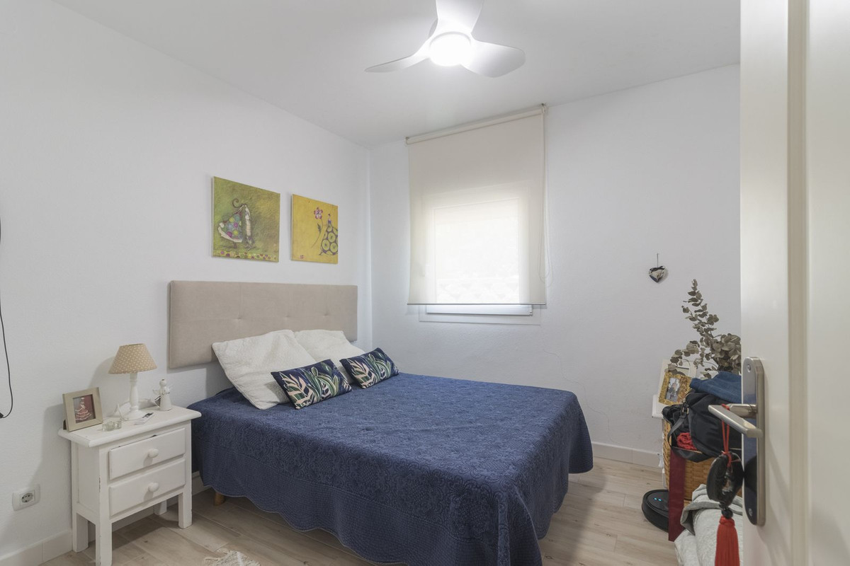Se vende Apartamento Planta Media de 3 dormitorios en Costa Del Sol, Málaga, España
