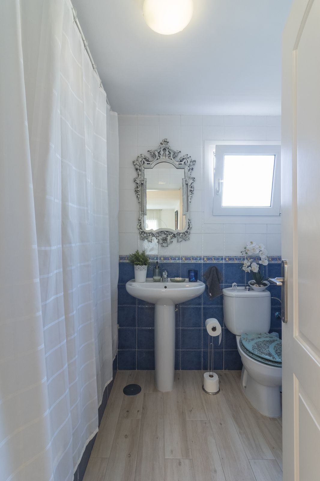 Se vende Apartamento Planta Media de 3 dormitorios en Costa Del Sol, Málaga, España