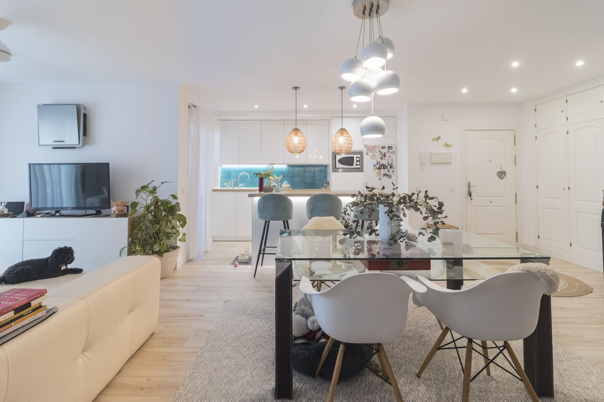 Se vende Apartamento Planta Media de 3 dormitorios en Costa Del Sol, Málaga, España