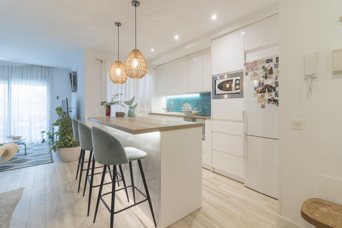 Se vende Apartamento Planta Media de 3 dormitorios en Costa Del Sol, Málaga, España