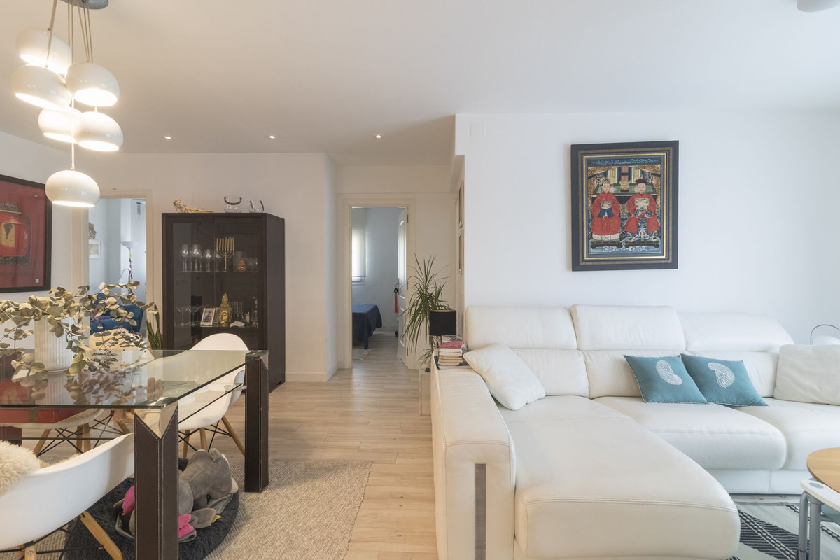 Se vende Apartamento Planta Media de 3 dormitorios en Costa Del Sol, Málaga, España