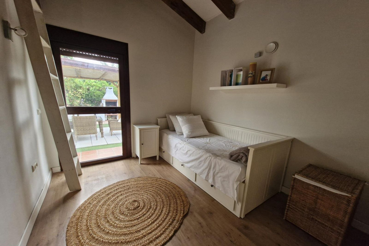Se vende Finca - Cortijo de 3 dormitorios en Costa Del Sol, Málaga, España