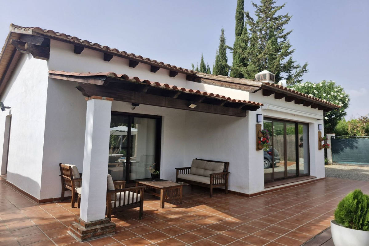 Se vende Finca - Cortijo de 3 dormitorios en Costa Del Sol, Málaga, España